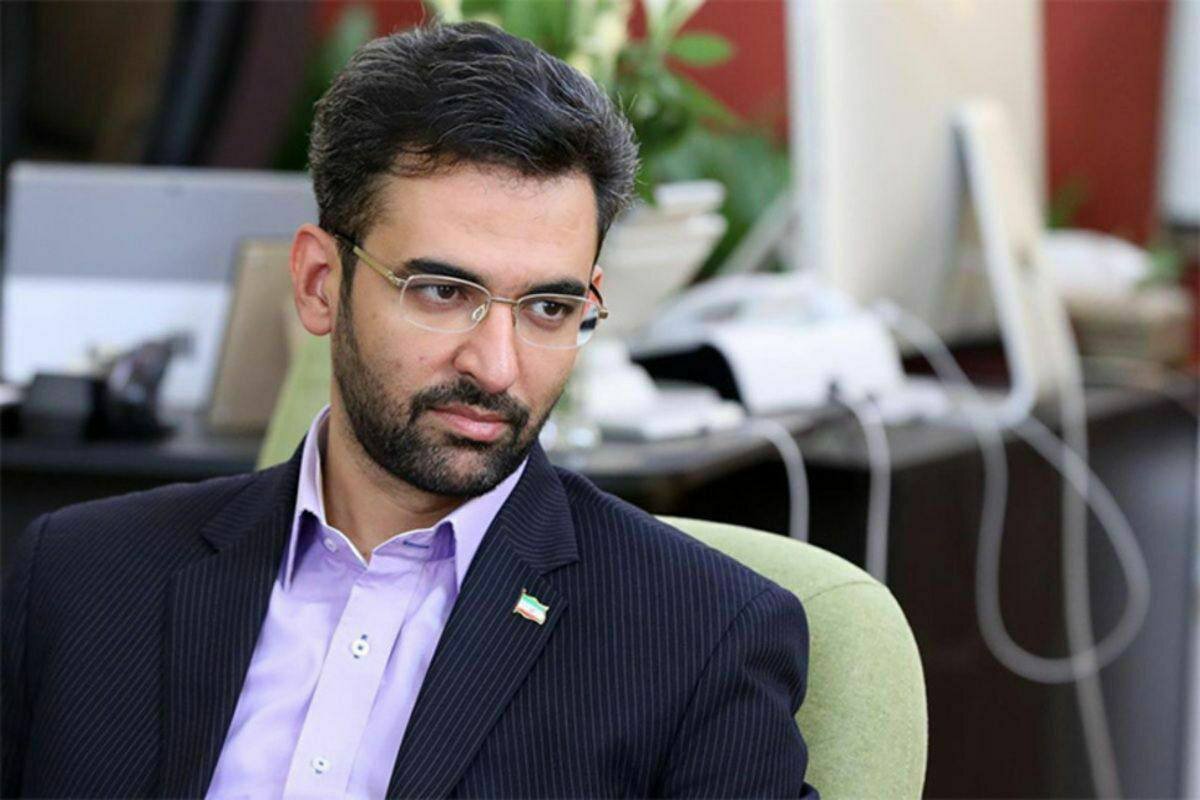 ببینید | انتقاد پویا اسدیان مجری شبکه خبر از جهرمی وزیر اسبق ارتباطات