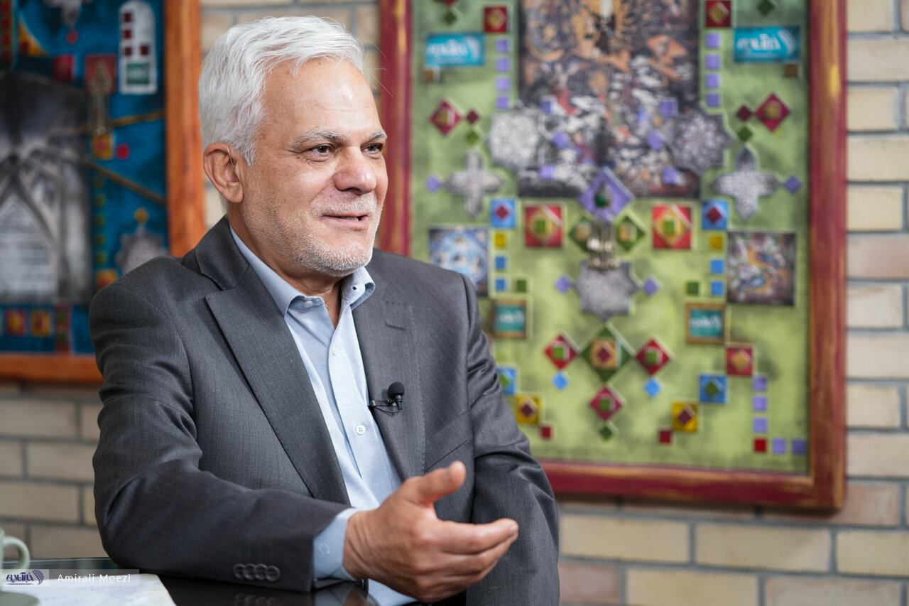 ببینید | ماجرای تذکر گرفتن مرتضی طلایی از فرمانده پلیس وقت/ باید بپذیریم اشتباه هست ببینید | ماجرای تذکر گرفتن مرتضی طلایی از فرمانده پلیس وقت/ باید بپذیریم اشتباه هست