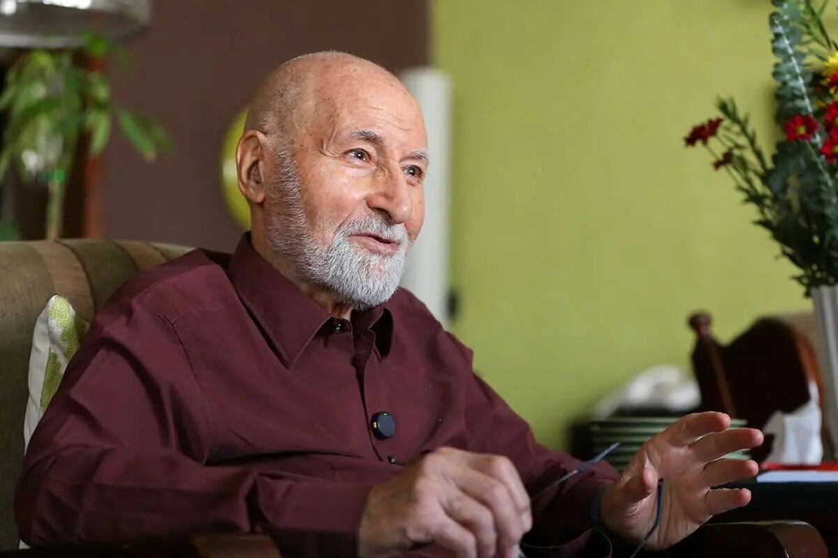 نبوی: خاتمی در دوم خرداد حرفهای ژیگولی میزد و من منتقد بودم نبوی: خاتمی در دوم خرداد حرفهای ژیگولی میزد و من منتقد بودم