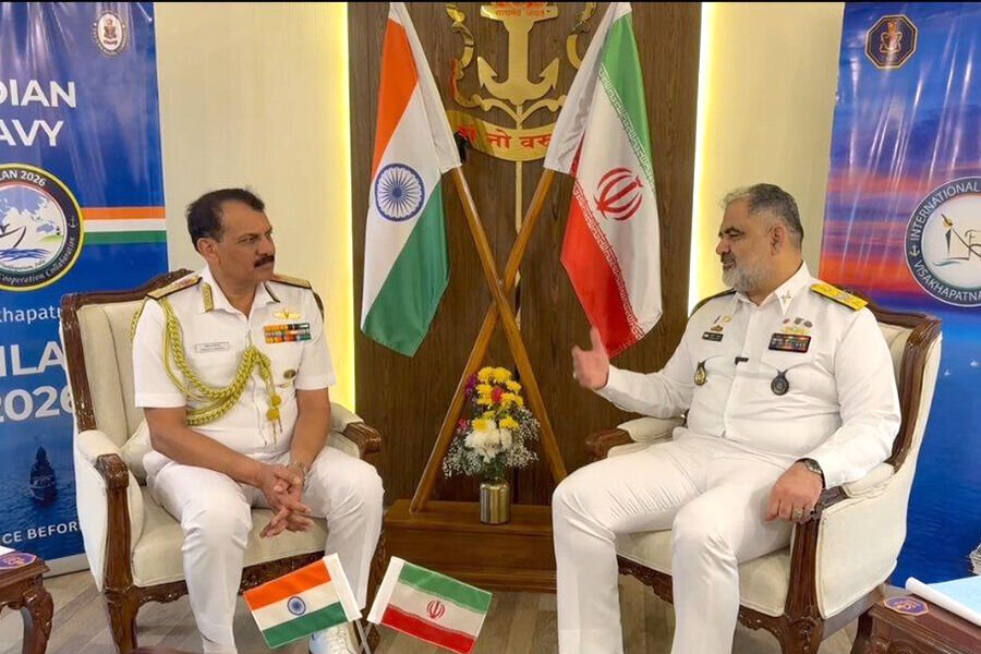 دیدار مهم فرمانده نیروی دریایی ارتش با همتای هندی/ محور گفت و گوهای دفاعی و امنیتی چه بود؟ دیدار مهم فرمانده نیروی دریایی ارتش با همتای هندی/ محور گفت و گوهای دفاعی و امنیتی چه بود؟